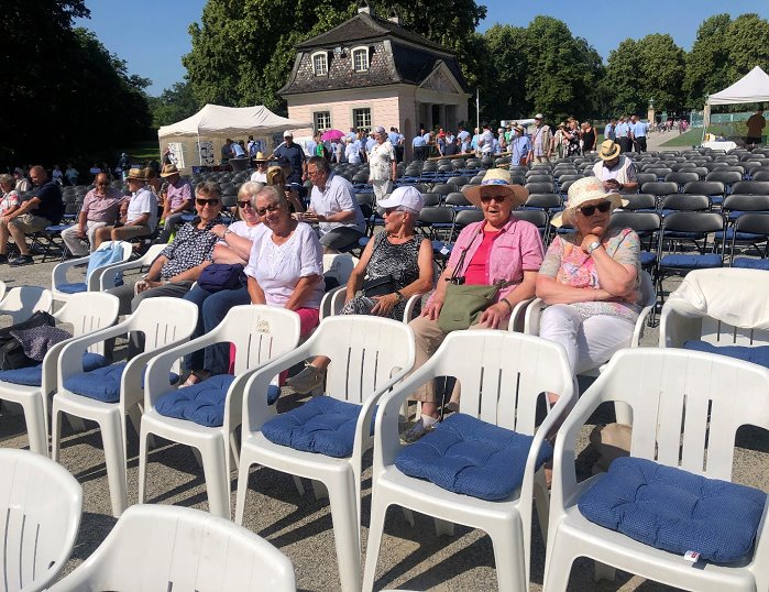 Impressionen vom Wohltätigkeitskonzert am 25.06.2023 vor Schloß Wilhelmsthal des Heeresmusikkorps Kassel